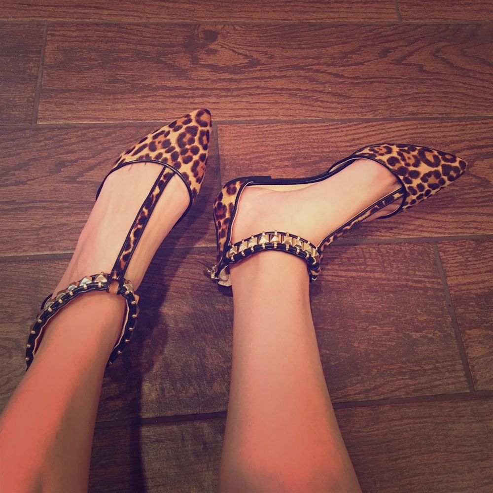 Banana Republic Leopard Flats