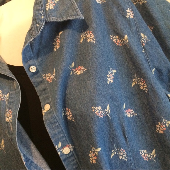 Denim Floral Short Sleeved Button Down Shirt Sz 2x - Picture 3 of 4