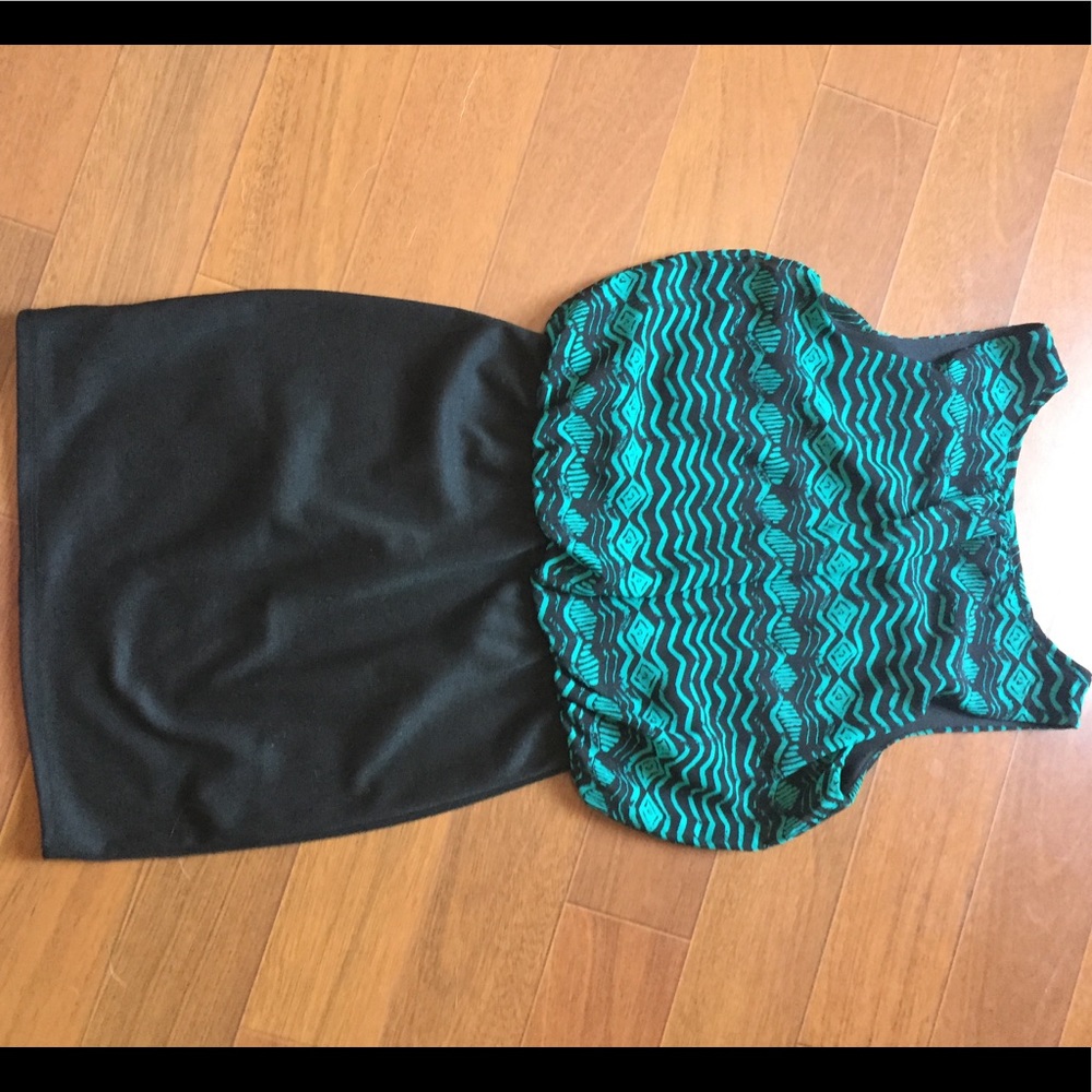 Dress - Picture 2 of 3