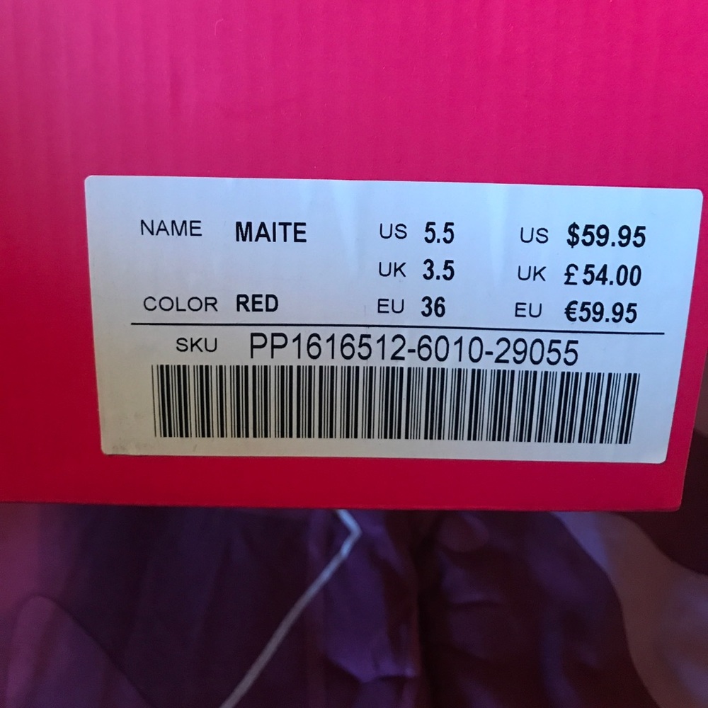 size 5.5 women's, never worn. from justfab.com