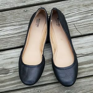 Black Ballet Flats