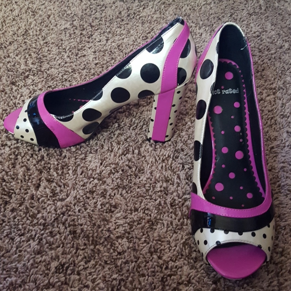 Pink, white and black polka dot heels