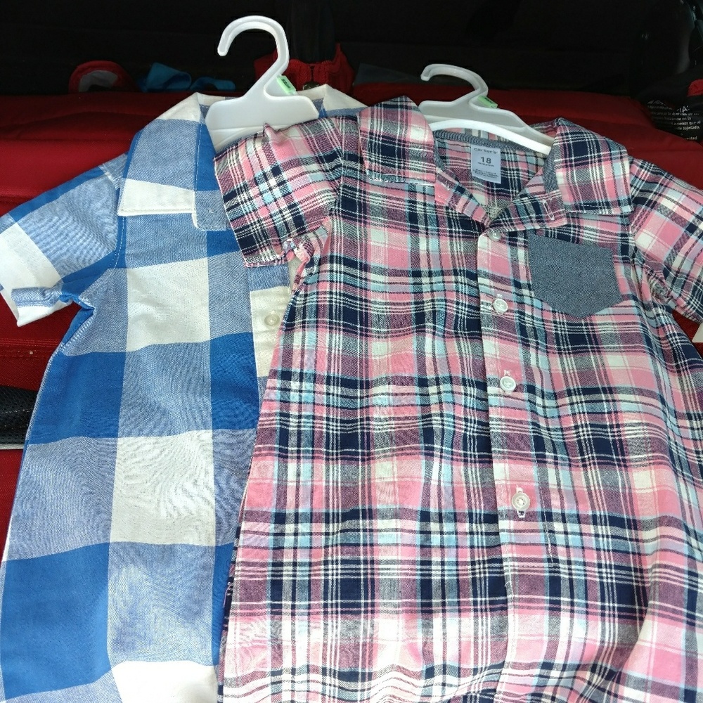 2 bnwt Carters baby boy outfits  size 18 months