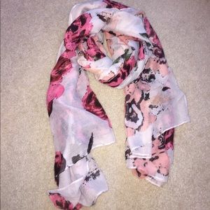 Cute Rose Scarf