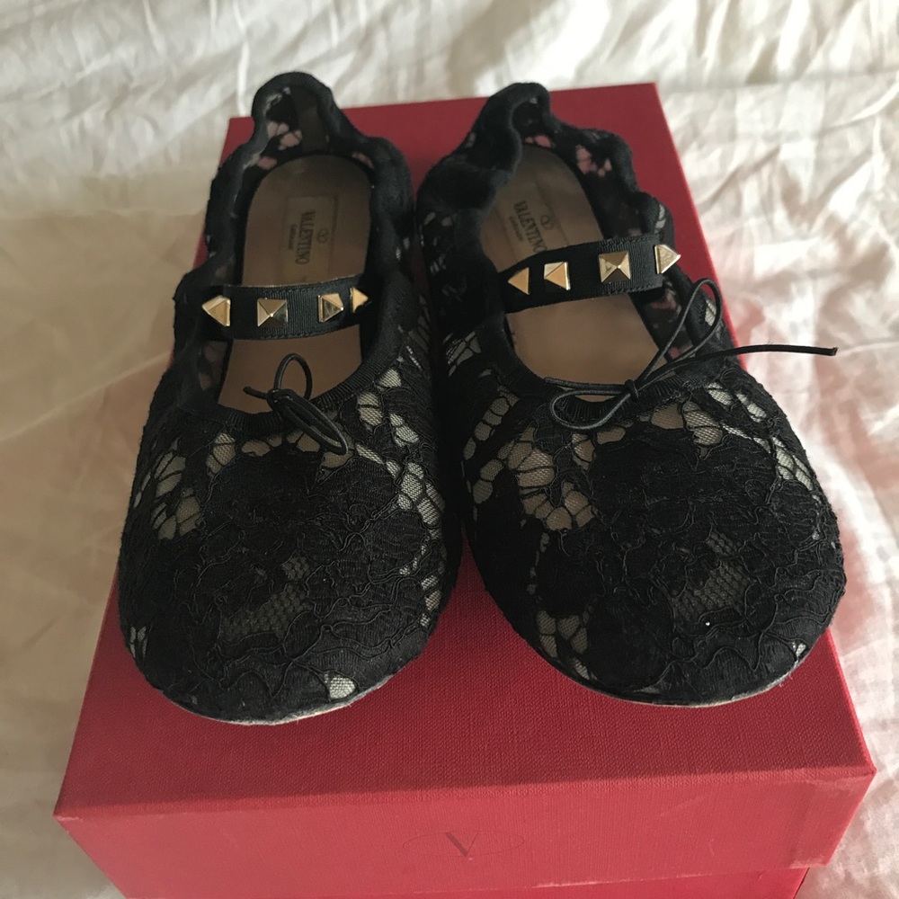 Valentino Garavani Rockstud Ballet Lace Ballerina