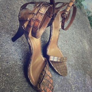 Bronze strappy heels! Super cute!