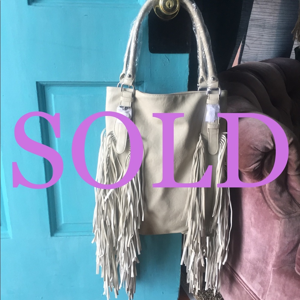 NWT Urban Originals Vegan Fringe Bag White/ Cream