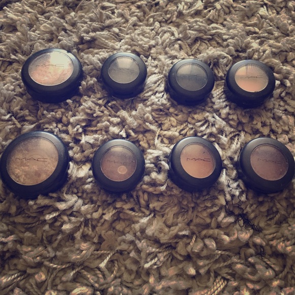 MAC eye shadows - Picture 1 of 4