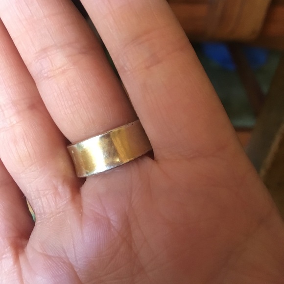 Ring - Picture 3 of 3