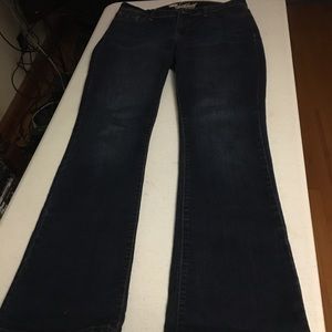Old Navy Sweetheart blue jeans