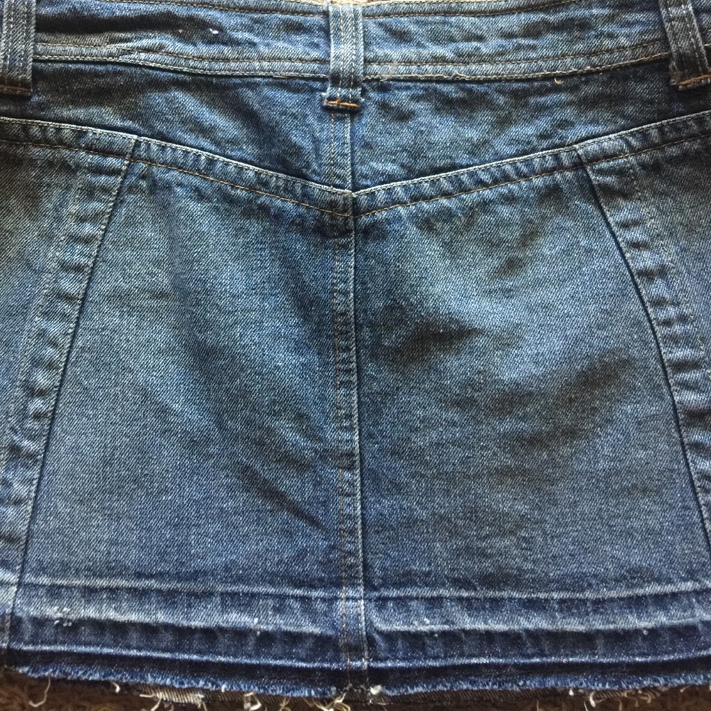 Denim Mini - Picture 2 of 3
