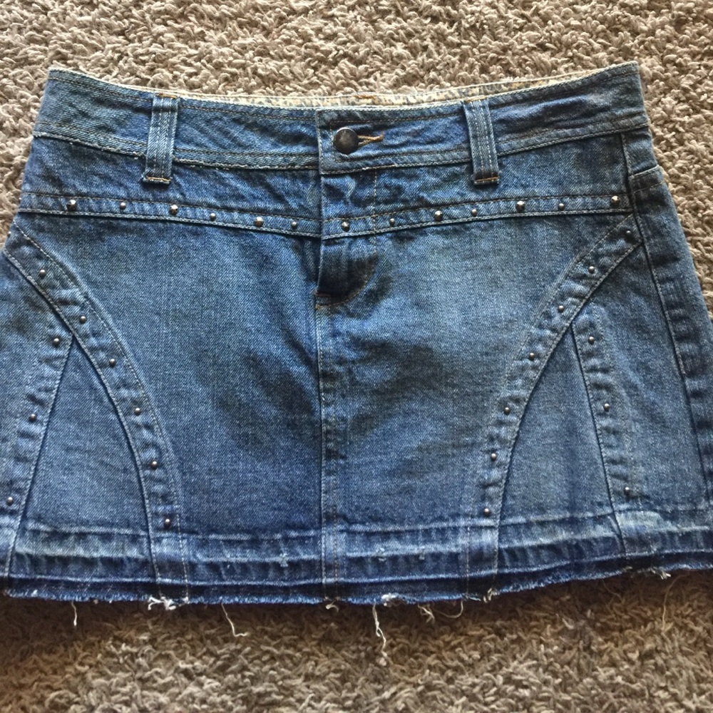 Denim Mini - Picture 3 of 3
