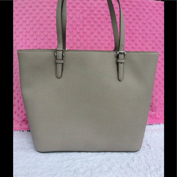 Michael Kors Jet Set Large Pocket Tote - Picture 2 of 4