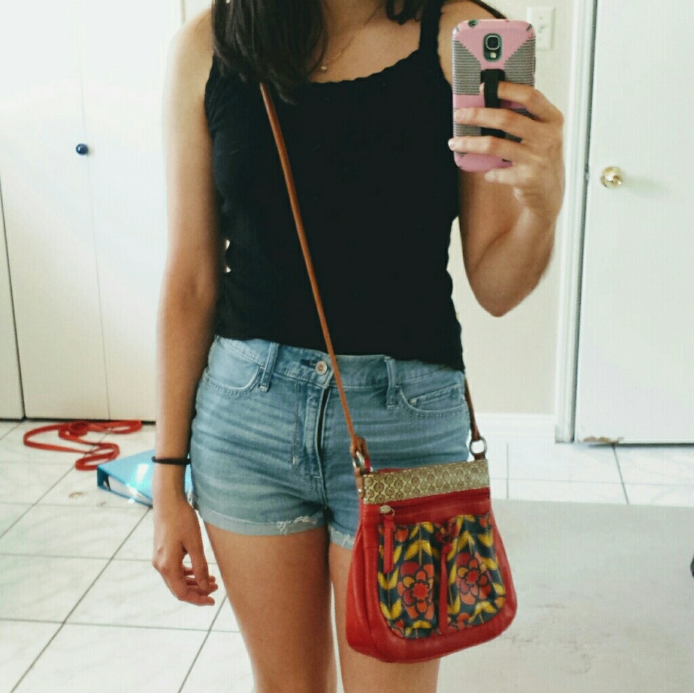 *SOLD* Fossil crossbody purse - Picture 2 of 6