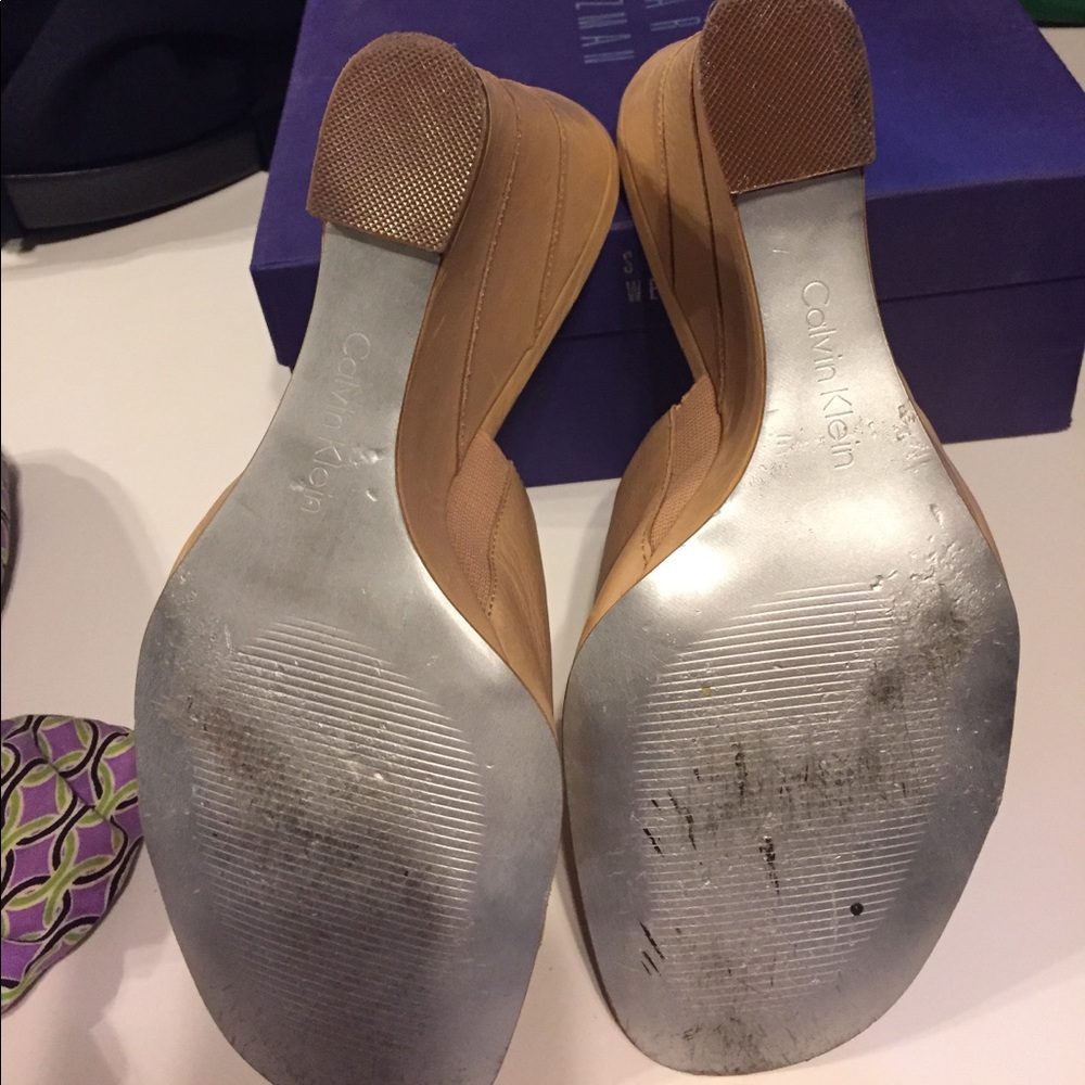 Shoes - Picture 3 of 6