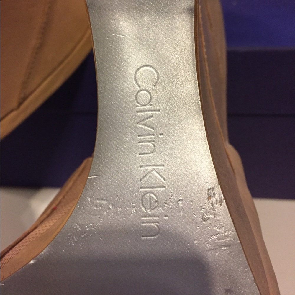 Shoes - Picture 4 of 6