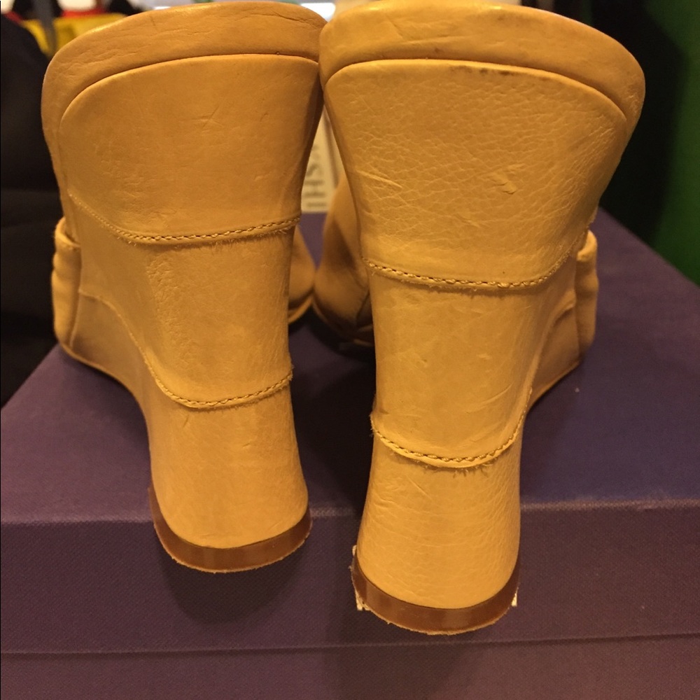 Shoes - Picture 6 of 6