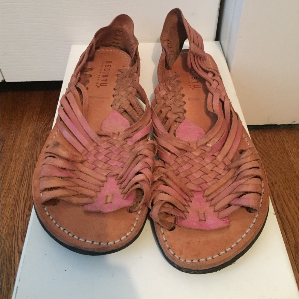 Bedstu leather sandals - size 9