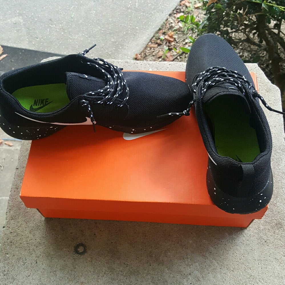 Nike Flex 2016 size 8.5 mens shoes,  black