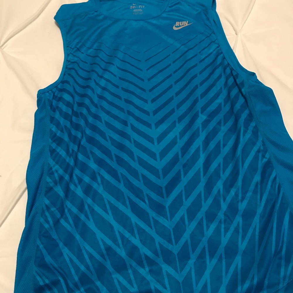 Mens blueNike dry fit running/workout shirt size L