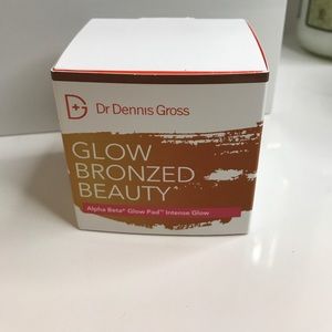 Dr Dennis Gross Glow Bronzed Beauty Glow Pad