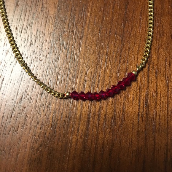 Dazzling red stone necklace - Picture 3 of 3