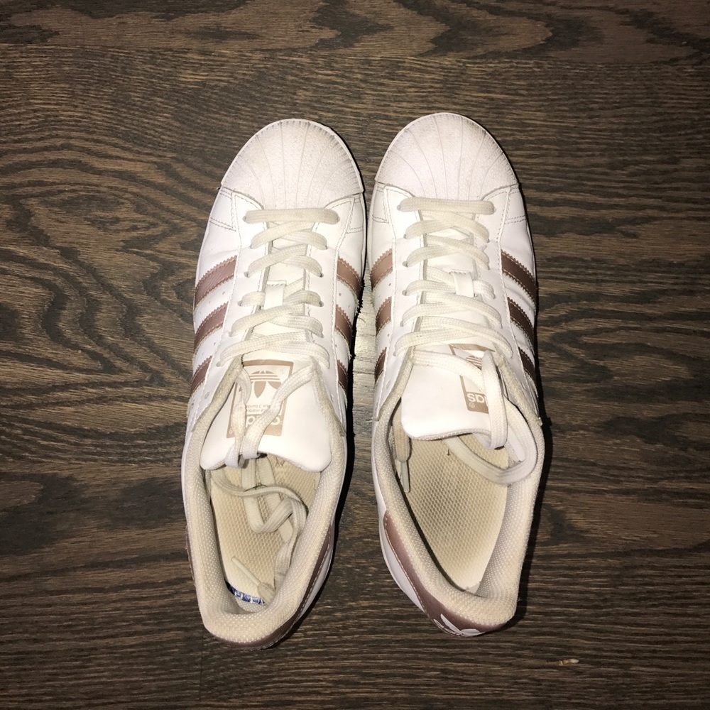 rose gold/copper super star adidas