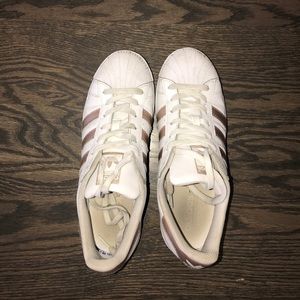 rose gold/copper super star adidas