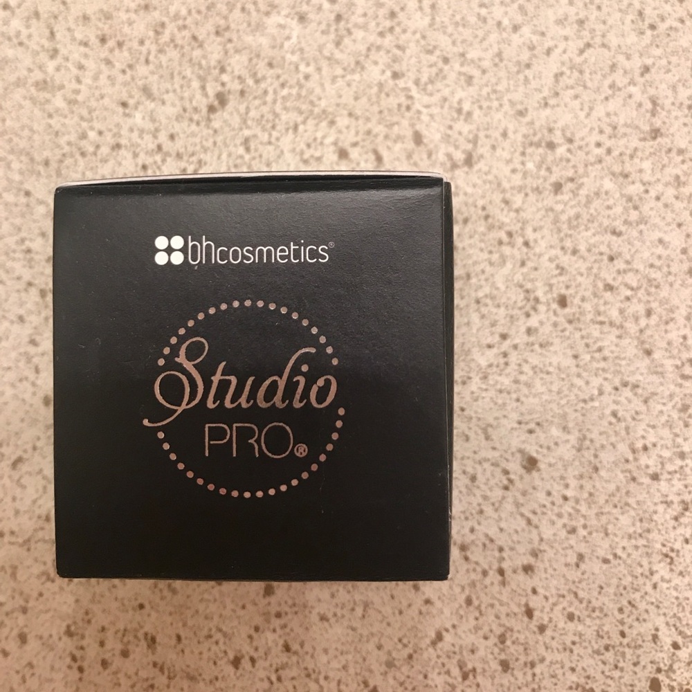 Brow pomade