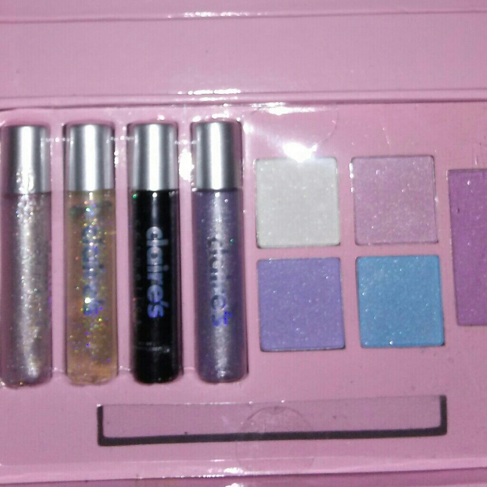 Claire's make up set and bracelet bundle