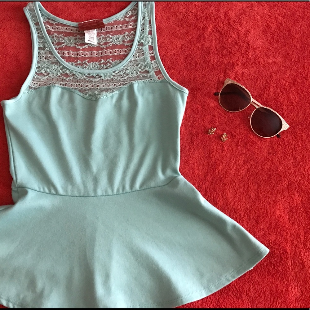 Girl's aqua tank