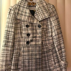 Super chic black & white peacoat