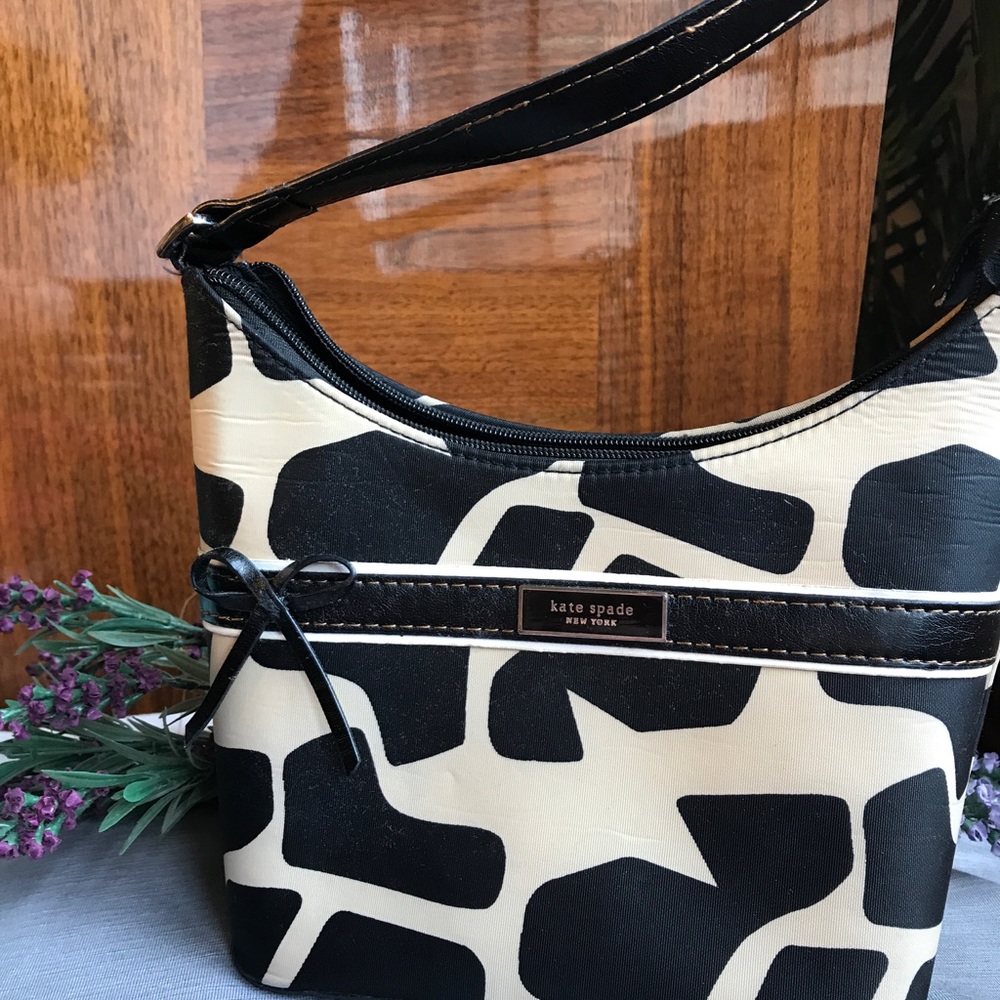 🌷SOLD🌷zebra purse - Picture 2 of 4