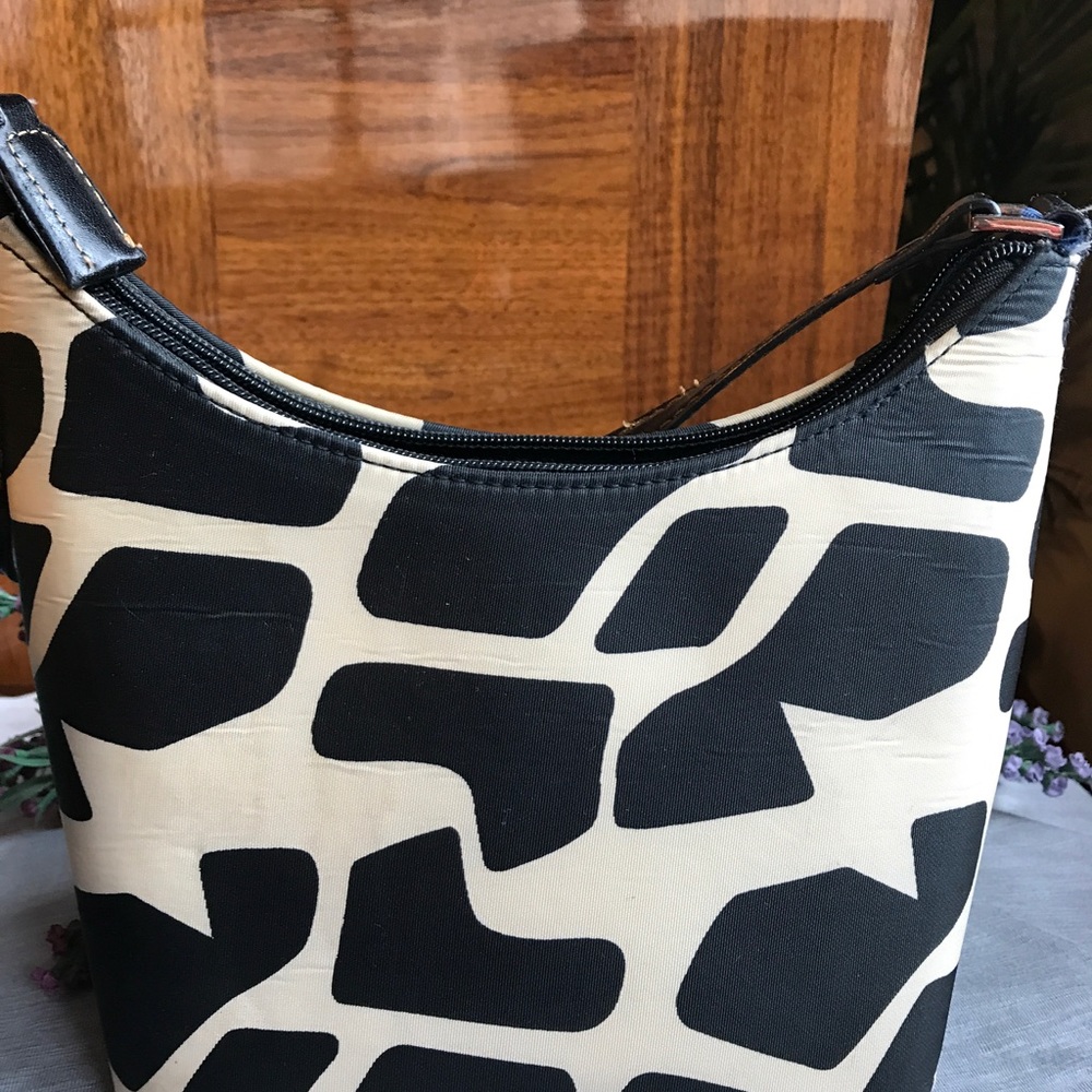 🌷SOLD🌷zebra purse - Picture 3 of 4