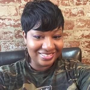 Meet your Posher, Denisha