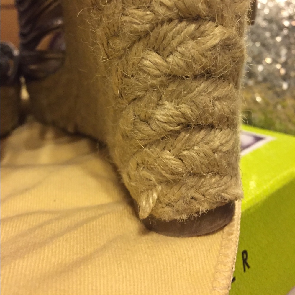 Shoes - Picture 5 of 5