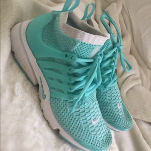 Womens Nike Flyknit Air Presto