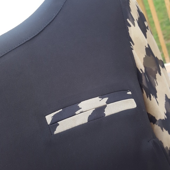 Black & tan chevron tunic (XS) - Picture 2 of 4