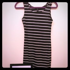 Black and white stripes bodycon dress