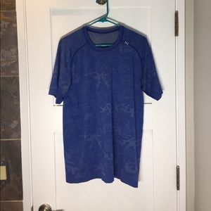 New Lululemon Metal Tech Vent Blue Camo Shirt M