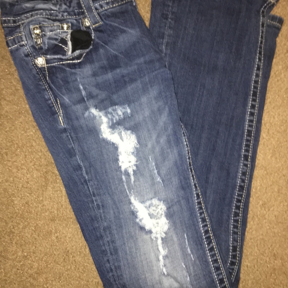 Distressed miss me boot cut jeans. P-p only
