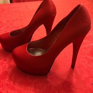 Red hot heels