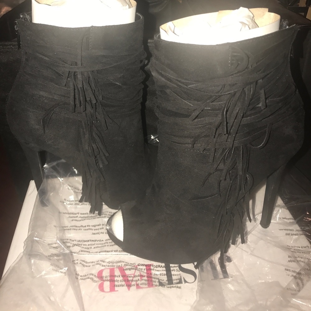 High heeled open toe suede boots
