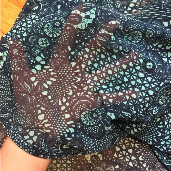 SOLD💕lululemon 105 Singlet Mesh Sz 8 - Picture 3 of 5