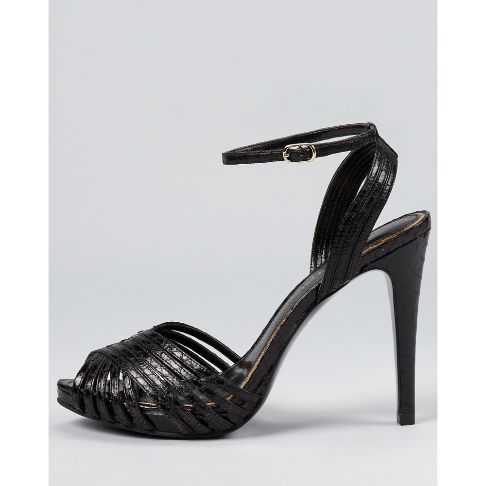 Ralph Lauren animal print Leather sandal. Size 5.5