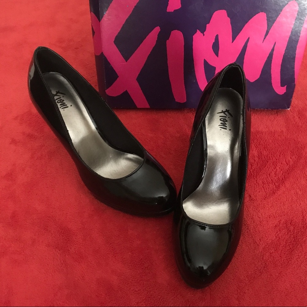 Black Fioni heels