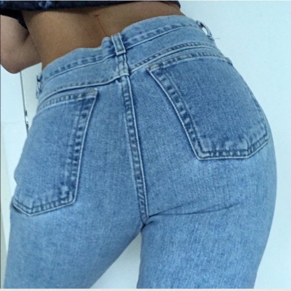 Booty Flattering Vintage High Waist Mom Jeans