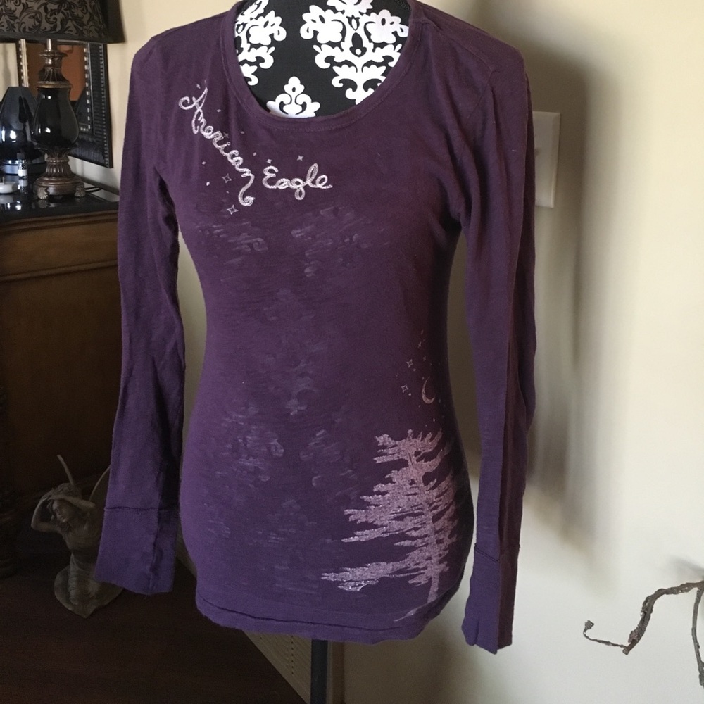 American Eagle long sleeved Tee