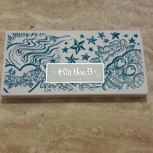 Kat Von D Memento Mori Eyeshadow Palette