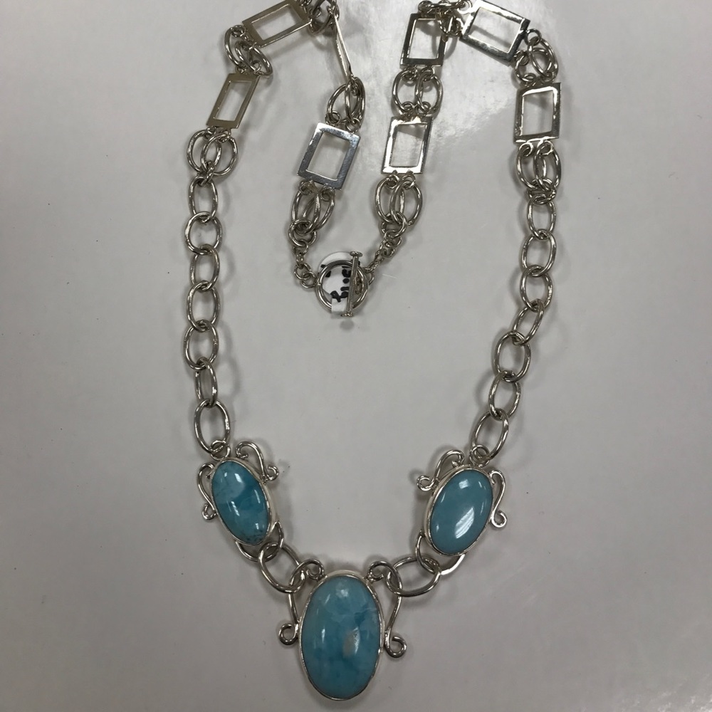 necklace - Picture 5 of 8